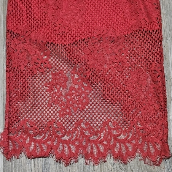 Lovers + Friends with lace overlay size xs - Picture 14 of 15